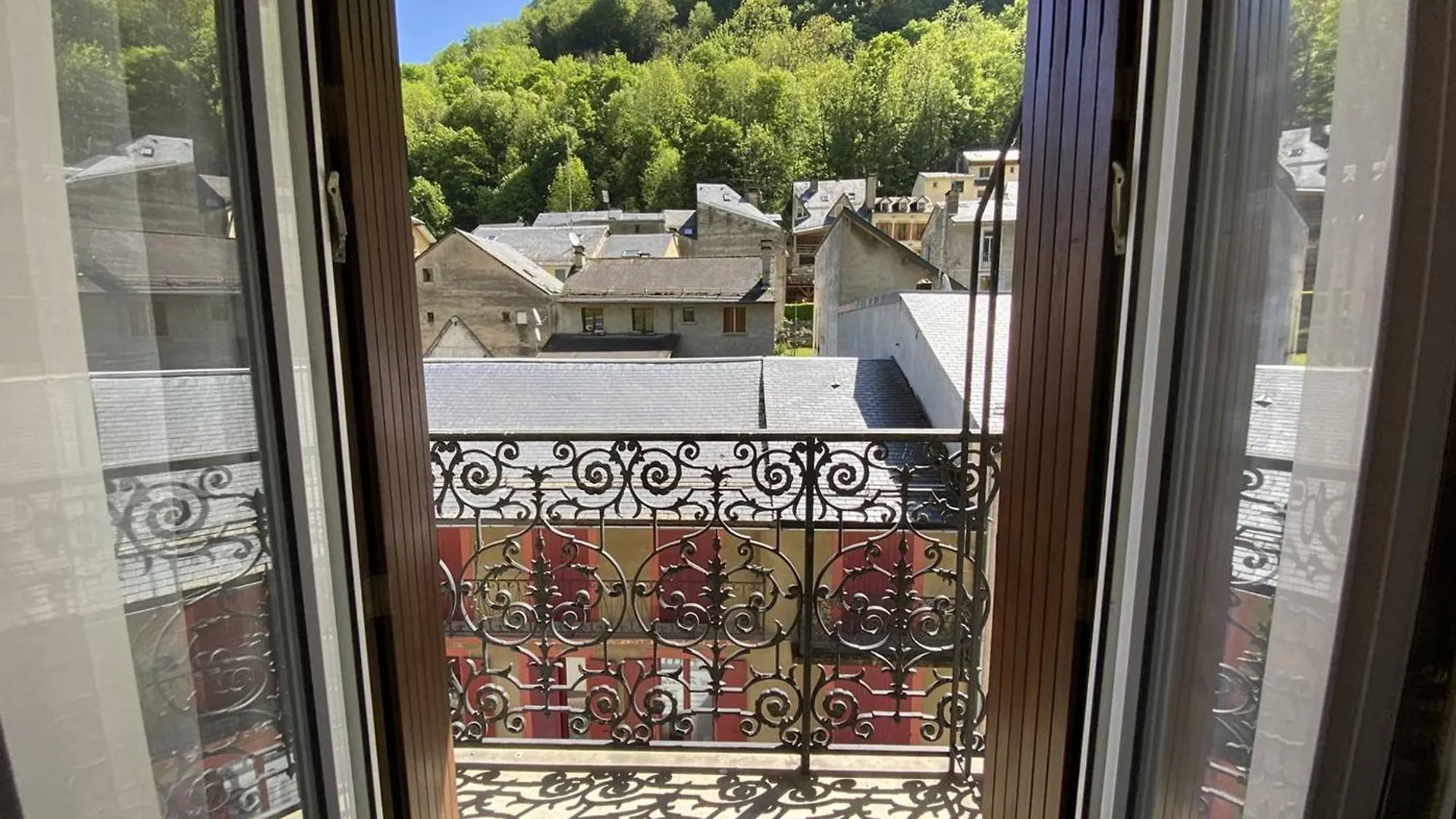 Apartment Studio Central Avec Balcon Et Parking A Cauterets - Fr-1-812-117