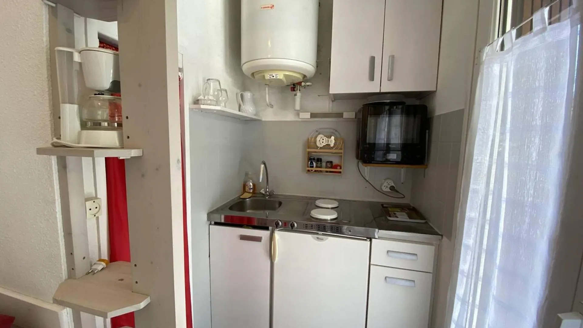 Studio Central Avec Balcon Et Parking A Cauterets - Fr-1-812-117 0*,  France